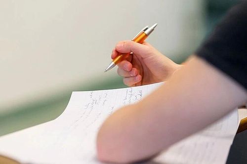Thí sinh nhận 0 điểm môn Văn thi tốt nghiệp THPT vì chỉ viết 5 từ