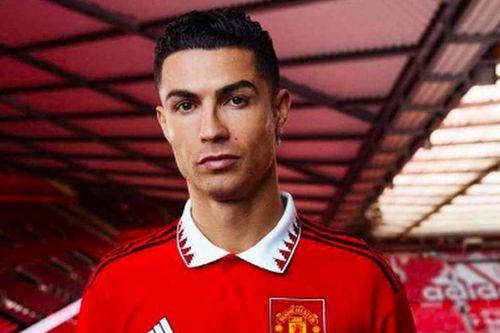 Những mẫu áo đấu Premier League 2022/23 bị chê xấu