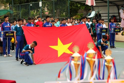 Hơn 100 VĐV tham dự Giải quần vợt vô địch đồng đội trẻ quốc gia 2022