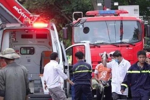 Nạn nhân thoát nạn kể giây phút cần trục vòi phun bê tông gãy sập đè bẹp công nhân