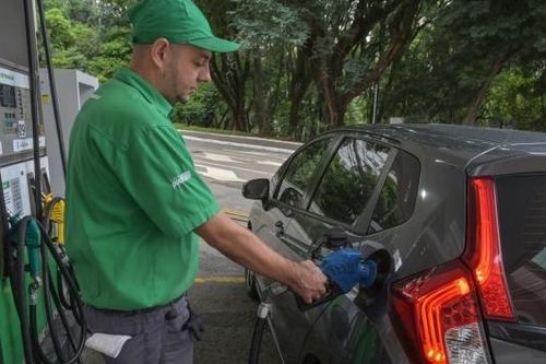 Brazil sắp đạt được thỏa thuận mua dầu diesel giá rẻ từ Nga