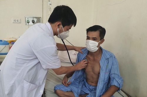 Khó thở, đau tức ngực, đi khám phát hiện mắc bệnh hiếm gặp