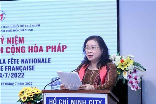 Góp phần thắt chặt quan hệ giữa nhân dân hai nước Việt Nam - Pháp