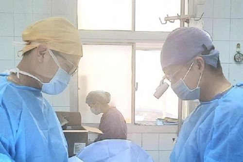 Vô tình dẫm phải kim tiêm, chàng trai 20 tuổi bị nhiễm HIV
