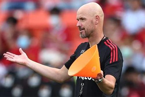 Ten Hag ra luật mới ở Man United: Cấm dùng điện thoại vào giờ ăn