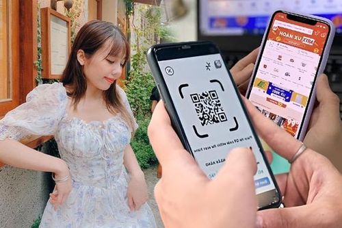 Xu hướng tiêu dùng bằng thẻ hoặc chuyển khoản của chị em văn phòng ngày càng nở rộ