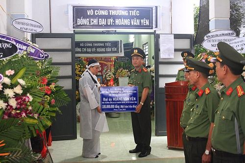 Bộ Công an hỗ trợ gia đình Đại úy Hoàng Văn Yên