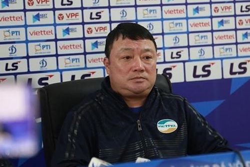 HLV Trương Việt Hoàng rời 'ghế nóng' tại CLB Viettel