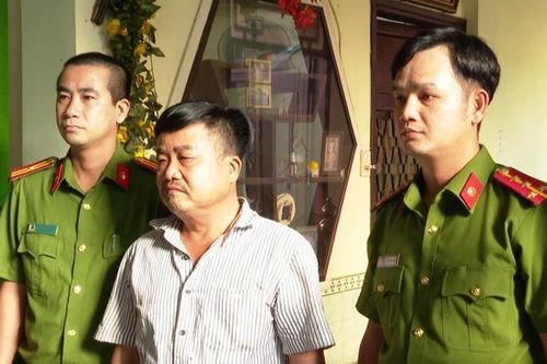 Bắt người đàn ông mua bán khống hàng nghìn hóa đơn xăng dầu để trục lợi