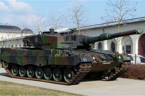 NATO xem xét chuyển giao xe tăng cho Ukraine với số lượng hàng trăm chiếc