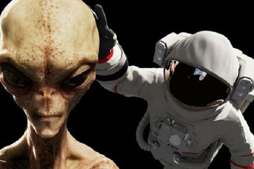 Nóng: Đang làm nhiệm vụ, phi hành gia NASA đụng độ người ngoài hành tinh?