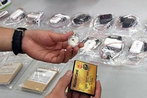 Thí sinh sử dụng công nghệ cao để gian lận thi