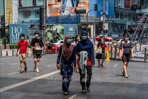 Malaysia cân nhắc tái áp đặt quy định phòng dịch COVID-19