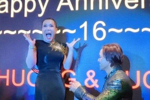 Phía sau màn cầu hôn hoành tráng của Hoài Phương với danh hài Việt Hương là gì?