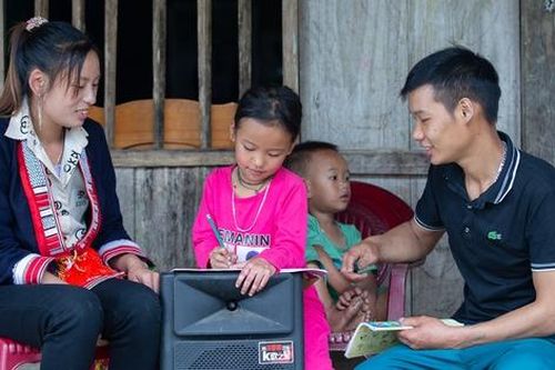 'Chồng chỉ giúp vợ làm việc nhà khi... không có mẹ ở đó'