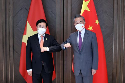 Việt Nam đề nghị Trung Quốc tạo điều kiện thuận lợi cho xuất nhập khẩu đường bộ