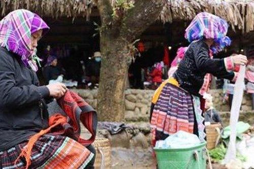 Chợ phiên Lai Châu, nơi hội tụ sắc màu văn hóa