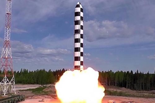 Nga chuẩn bị sản xuất hàng loạt tên lửa 'bất khả chiến bại' Sarmat