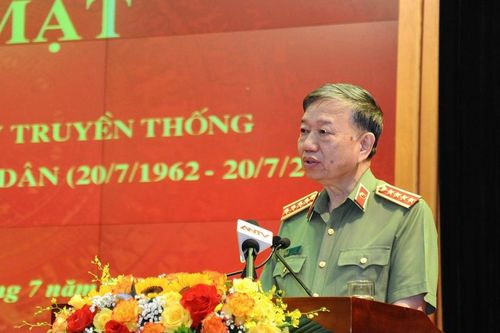 Gặp mặt cán bộ hưu trí cấp cao nhân kỷ niệm 60 năm Ngày truyền thống lực lượng Cảnh sát nhân dân