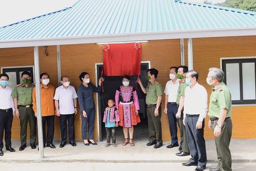 Hộ nghèo vùng đặc biệt khó khăn sẽ được hỗ trợ nhà ở