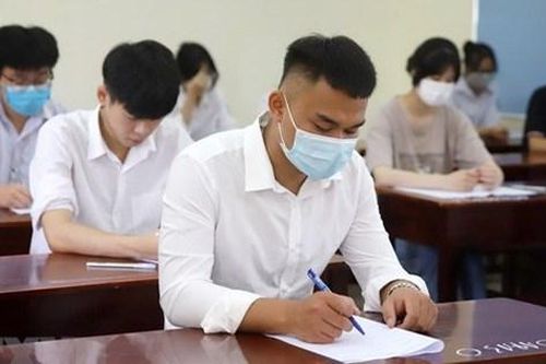 Đề thi Ngữ văn không bị lộ, môn Toán lộ do vi phạm quy chế thi