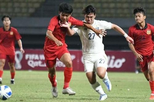 Đội nhà thua thảm Lào, cổ động viên U19 Thái Lan nổi giận