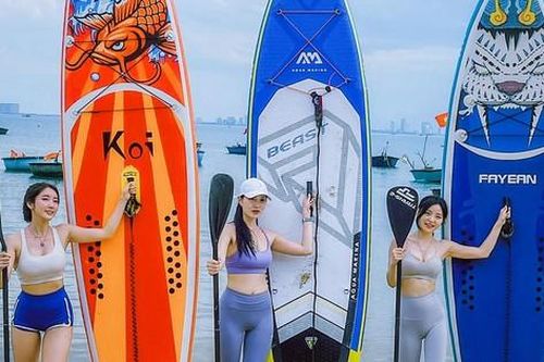 Nối lại đường bay, hàng loạt sao Hàn 'đổ bộ' Đà Nẵng