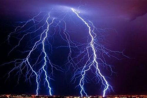 Nhiều người tử vong do sét đánh, điều tuyệt đối tránh khi gặp dông sét