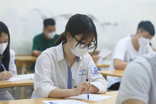 Chấm thi tốt nghiệp THPT 2022: Thí sinh được 0 điểm môn Văn... vì viết đúng 5 chữ