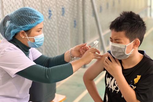 Hà Nội đạt 96,3% tiêm vaccine mũi 3 trong nửa đầu năm 2022