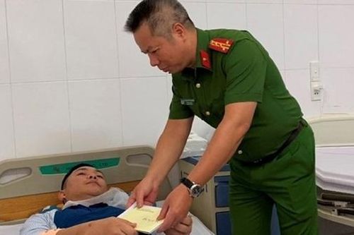 Ngăn nhóm côn đồ chuẩn bị hỗn chiến, 1 Cảnh sát bị thương