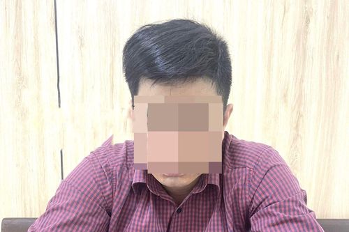 Chủ cơ sở kinh doanh thiết bị y tế sàm sỡ nhiều nữ sinh làm thêm
