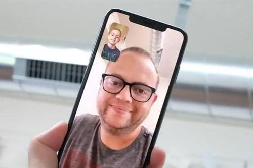 Dùng iPhone đã lâu, bạn có biết tính năng 'đáng sợ' này của FaceTime không?