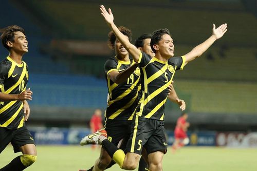 Bất lực trong ghi bàn, Lào nhìn Malaysia vô địch U19 Đông Nam Á