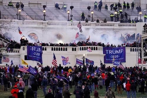 Mật vụ Mỹ xóa tin nhắn vào ngày bạo loạn Điện Capitol