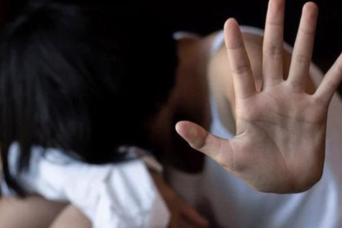 Khởi tố thầy giáo có hành vi dâm ô với người dưới 16 tuổi