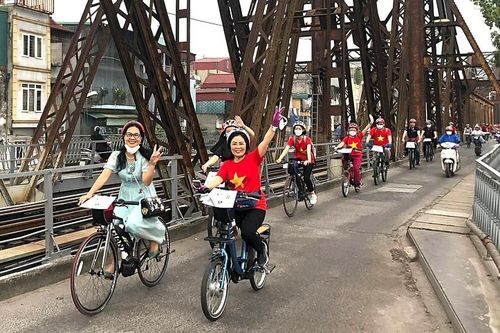 Hà Nội là một trong 6 điểm đến du lịch trải nghiệm xe đạp tuyệt vời nhất