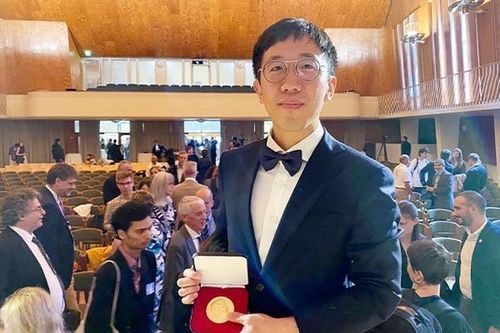 June Huh - cuộc gặp 'định mệnh' và chặng đường giành giải Fields 2022