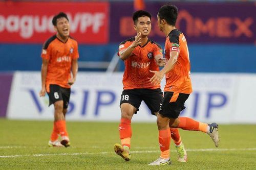 B.Bình Dương và SHB Đà Nẵng chia điểm ở Gò Đậu