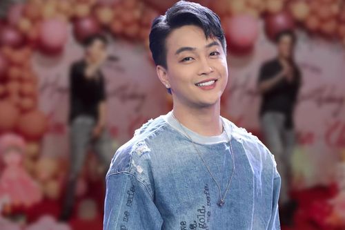 Xoay mic và hát hò tại tiệc sinh nhật, TiTi khiến dân mạng quả quyết: 'Đỉnh hơn lúc còn trong nhóm HKT'