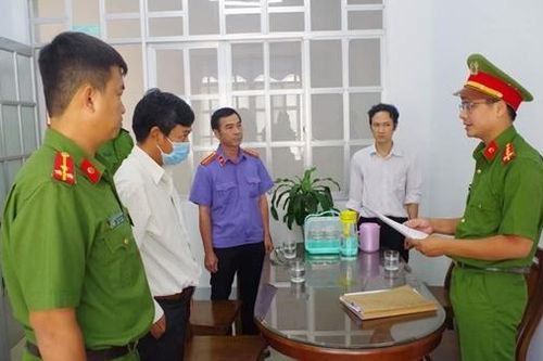 Khởi tố Trưởng phòng Giáo dục và Đào tạo huyện Thuận Nam