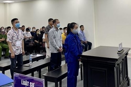 Xét xử vụ án Công ty Cổ phần đầu tư Bất động sản Cổng Vàng: 14 năm tù cho Bạch Thị Thu Hường