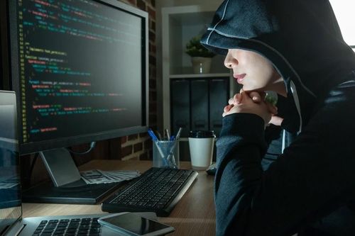 Bà nội trợ dành 3 năm bịa toàn bộ lịch sử nước Nga trên mạng