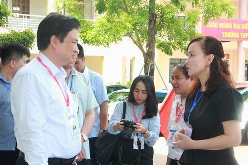 Chấm thi tốt nghiệp THPT: Điểm bài thi tự luận vẫn có độ chênh lệch