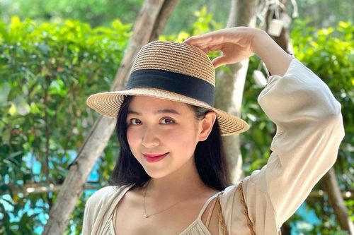 'Người tình' của MC Phan Anh: Né đại gia, sẵn sàng yêu người một đời vợ