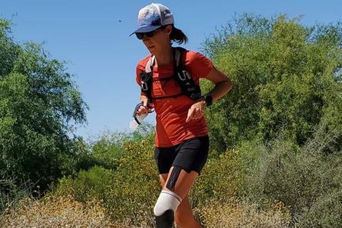 Người phụ nữ tàn tật chạy 104 cuộc đua marathon trong 104 ngày
