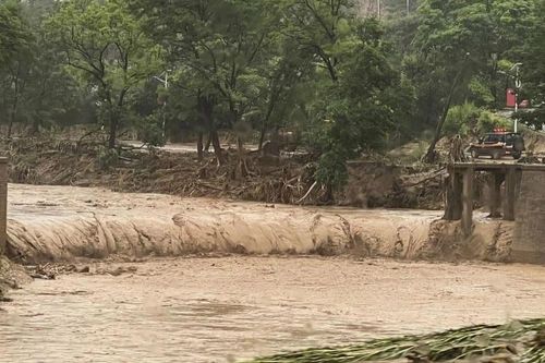Lũ quét tại Trung Quốc, nhiều người chết