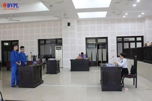 Dùng chai bia đánh bị thương đối thủ vì tội... gây ồn trong quán nhậu