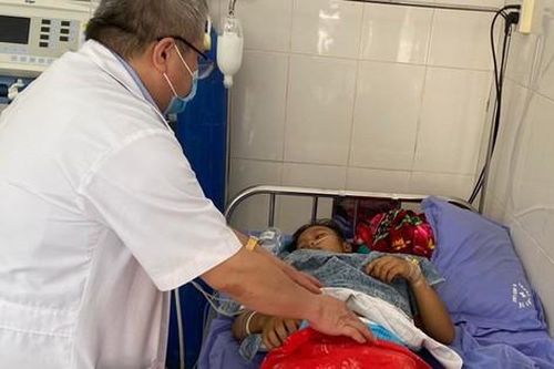 Sản phụ 17 tuổi suýt mất mạng vì không khám thai định kỳ