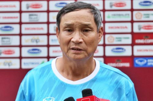 Tuyển nữ Việt Nam thất bại ở AFF Cup, HLV Mai Đức Chung xin nhận trách nhiệm